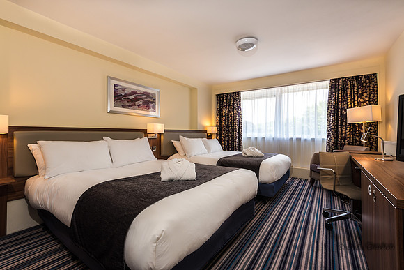 12 Bedrooms and Bathrooms HI Lancs