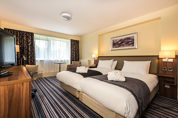 17 Bedrooms and Bathrooms HI Lancs