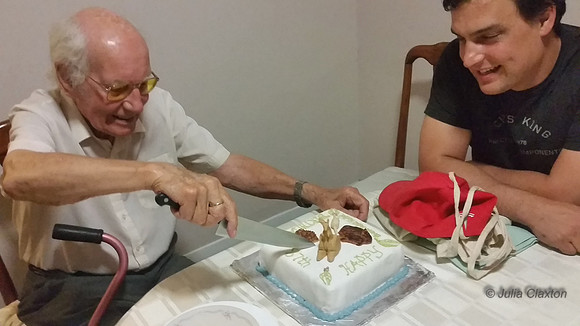 134-20190123-Cutting Bday Cake